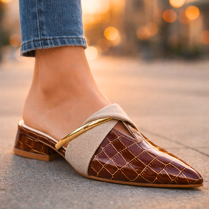 Lorena | Mules Destalonadas con Grabado Cocodrilo
