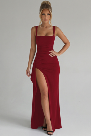 Elena | Vestido Largo con Escote Cuadrado y Abertura