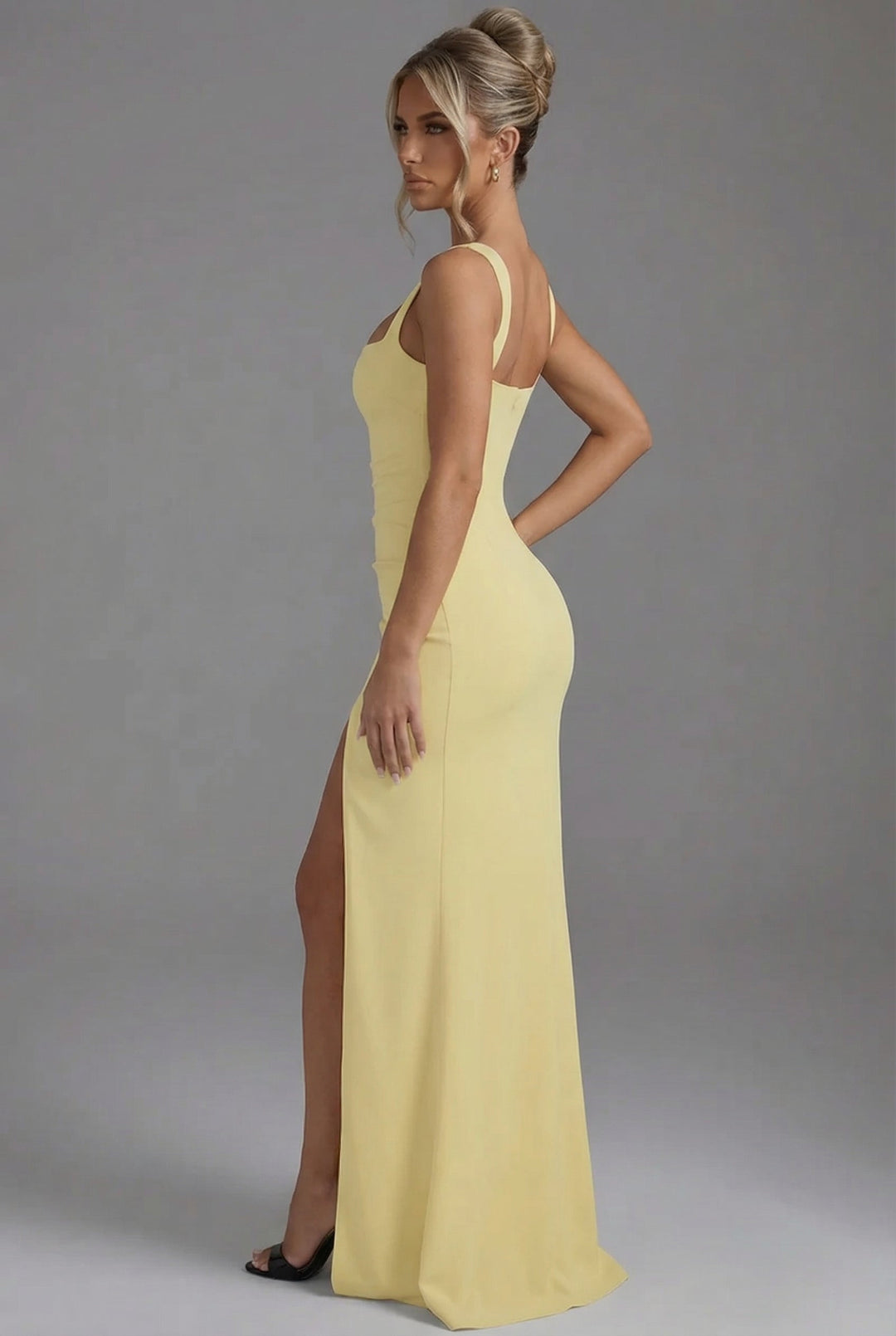 Elena | Vestido Largo con Escote Cuadrado y Abertura