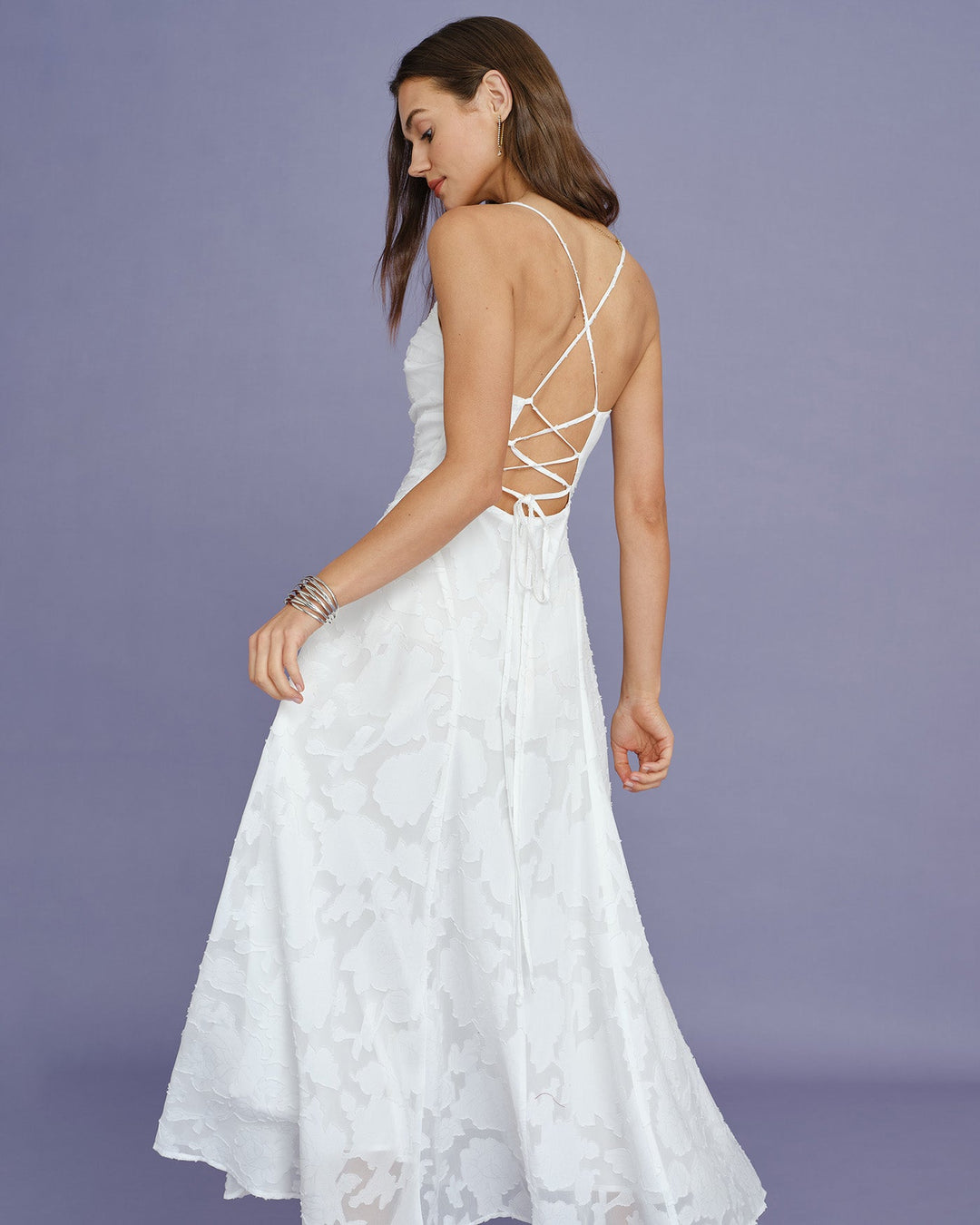 Macarena | Vestido Largo de Jacquard con Espalda Cruzada – Blanco